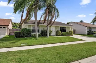 5451 Chicory Ln, Lake Worth, FL 33463 - Photo 2