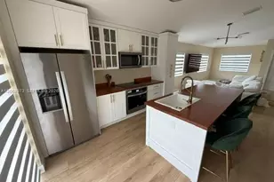 20861 NW 3rd Ln, Pembroke Pines, FL 33029 - Photo 10