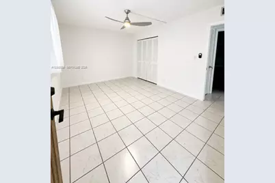 610 Tennis Club Dr #407, Fort Lauderdale, FL 33311 - Photo 16