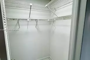610 Tennis Club Dr, Fort Lauderdale, FL 33311 - Photo 14