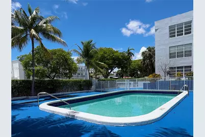 2175 NE 170th St #104, North Miami Beach, FL 33162 - Photo 2
