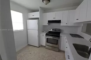 3396 Foxcroft Rd, Miramar, FL 33025 - Photo 4