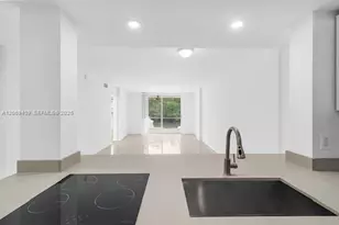 3660 NE 166th St, North Miami Beach, FL 33160 - Photo 8