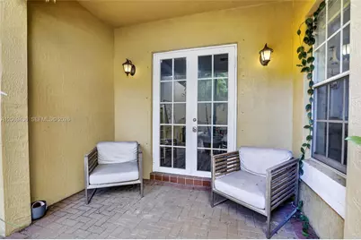 14601 SW 5th St, Pembroke Pines, FL 33027 - Photo 10