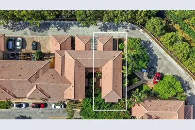 14601 SW 5th St, Pembroke Pines, FL 33027 - Photo 4