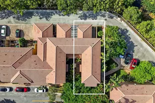 14601 SW 5th St, Pembroke Pines, FL 33027 - Photo 4
