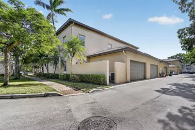 14601 SW 5th St, Pembroke Pines, FL 33027 - Photo 40