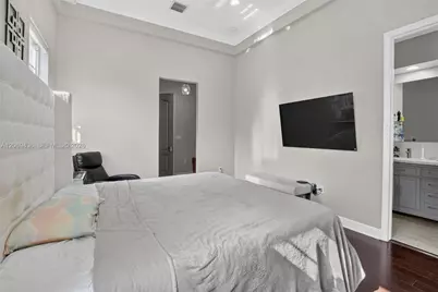 14601 SW 5th St, Pembroke Pines, FL 33027 - Photo 22