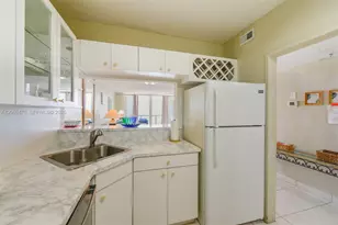 5601 Collins Ave, Miami Beach, FL 33140 - Photo 12