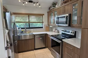 10220 SW 91st St, Miami, FL 33176 - Photo 8