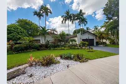 10220 SW 91st St, Miami, FL 33176 - Photo 2
