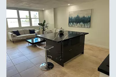 6039 Collins Ave #310, Miami Beach, FL 33140 - Photo 4