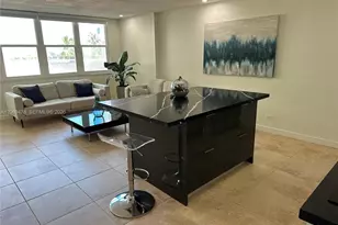 6039 Collins Ave, Miami Beach, FL 33140 - Photo 4