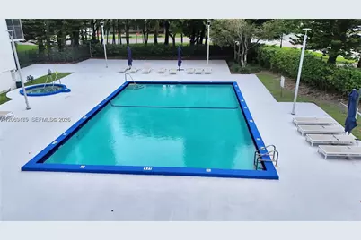 20100 W Country Club Dr #1003, Aventura, FL 33180 - Photo 8
