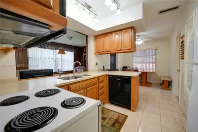 7516 Taft St, Hollywood, FL 33024 - Photo 8