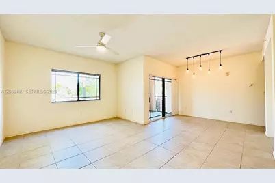 2807 Veronia Dr #201, Palm Beach Gardens, FL 33410 - Photo 2