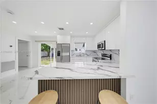 2200 NW 110th St, Miami, FL 33167 - Photo 14