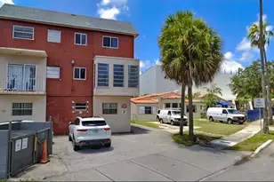 5960 NE 5th Ct, Miami, FL 33137 - Photo 2