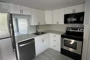 1398 NE 191st St, Miami, FL 33179 - Photo 2