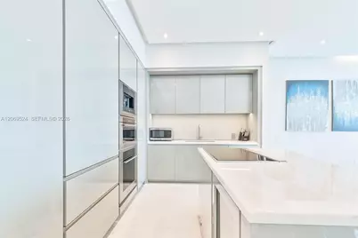 18975 Collins Ave #5403, Sunny Isles Beach, FL 33160 - Photo 10