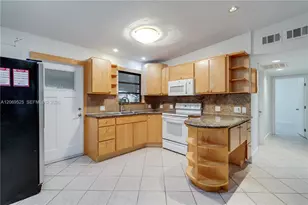 5677 Maypop Rd, West Palm Beach, FL 33415 - Photo 6