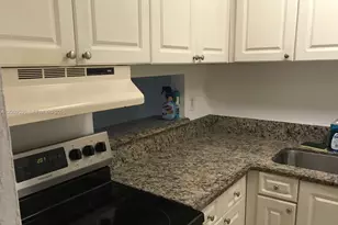 9445 SW 76th St, Miami, FL 33173 - Photo 2