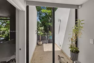 8670 Arboretum Ln, Miami, FL 33138 - Photo 34
