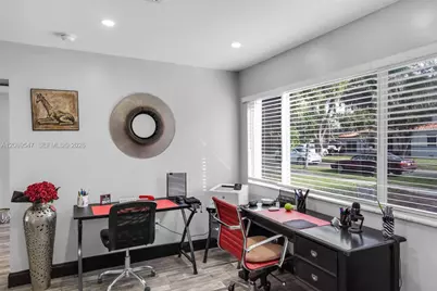 9402 NW 2nd Pl, Miami Shores, FL 33150 - Photo 10