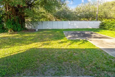 9402 NW 2nd Pl, Miami Shores, FL 33150 - Photo 26