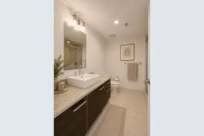 185 SW 7th St #4100, Miami, FL 33130 - Photo 2