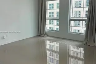 300 S Biscayne Blvd, Miami, FL 33131 - Photo 8