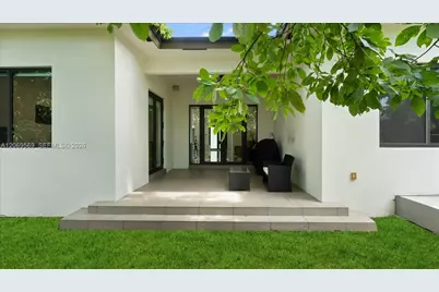 1419 SW 14th Ter, Miami, FL 33145 - Photo 24