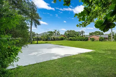 10961 SW 31st, Davie, FL 33328 - Photo 42