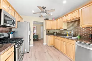 2250 NW 81st Ave, Sunrise, FL 33322 - Photo 30