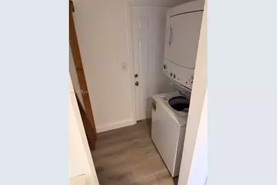 10110 SW 22nd Ter, Miami, FL 33165 - Photo 8