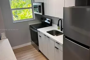 7820 NE Bayshore Ct, Miami, FL 33138 - Photo 2
