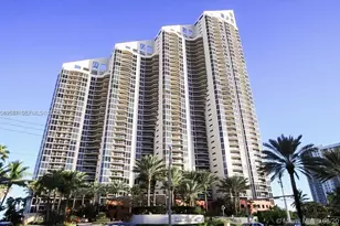 17555 Collins Ave, Sunny Isles Beach, FL 33160 - Photo 52