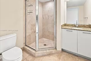 41 SE 5th St, Miami, FL 33131 - Photo 22