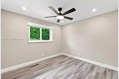 450 SW 1st St, Boca Raton, FL 33432 - Photo 18