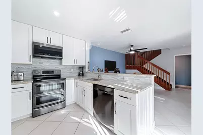 10977 Long Boat Dr #10977, Cooper City, FL 33026 - Photo 2