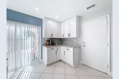 10977 Long Boat Dr #10977, Cooper City, FL 33026 - Photo 6