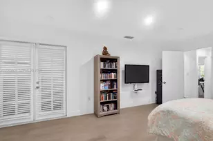18847 NW 83rd Pl, Hialeah, FL 33015 - Photo 20