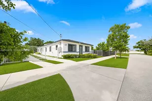 11982 SW 213th St, Miami, FL 33177 - Photo 2