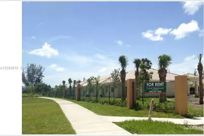 13252 Old Biscayne Dr #802, Homestead, FL 33033 - Photo 2