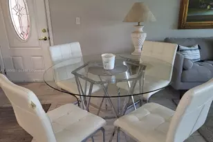 136 Lake Dora Dr, West Palm Beach, FL 33411 - Photo 8