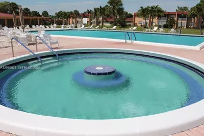 136 Lake Dora Dr #136, West Palm Beach, FL 33411 - Photo 4