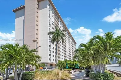400 Kings Point Dr #316, Sunny Isles Beach, FL 33160 - Photo 1