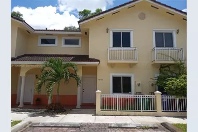 18125 NW 74th Ct #18125, Hialeah, FL 33015 - Photo 2