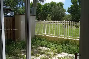 18125 NW 74th Ct, Hialeah, FL 33015 - Photo 6