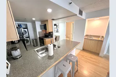 1717 N Bayshore Dr #A-1450, Miami, FL 33132 - Photo 12